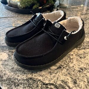 Hey Dude women’s Black Casual Shoes